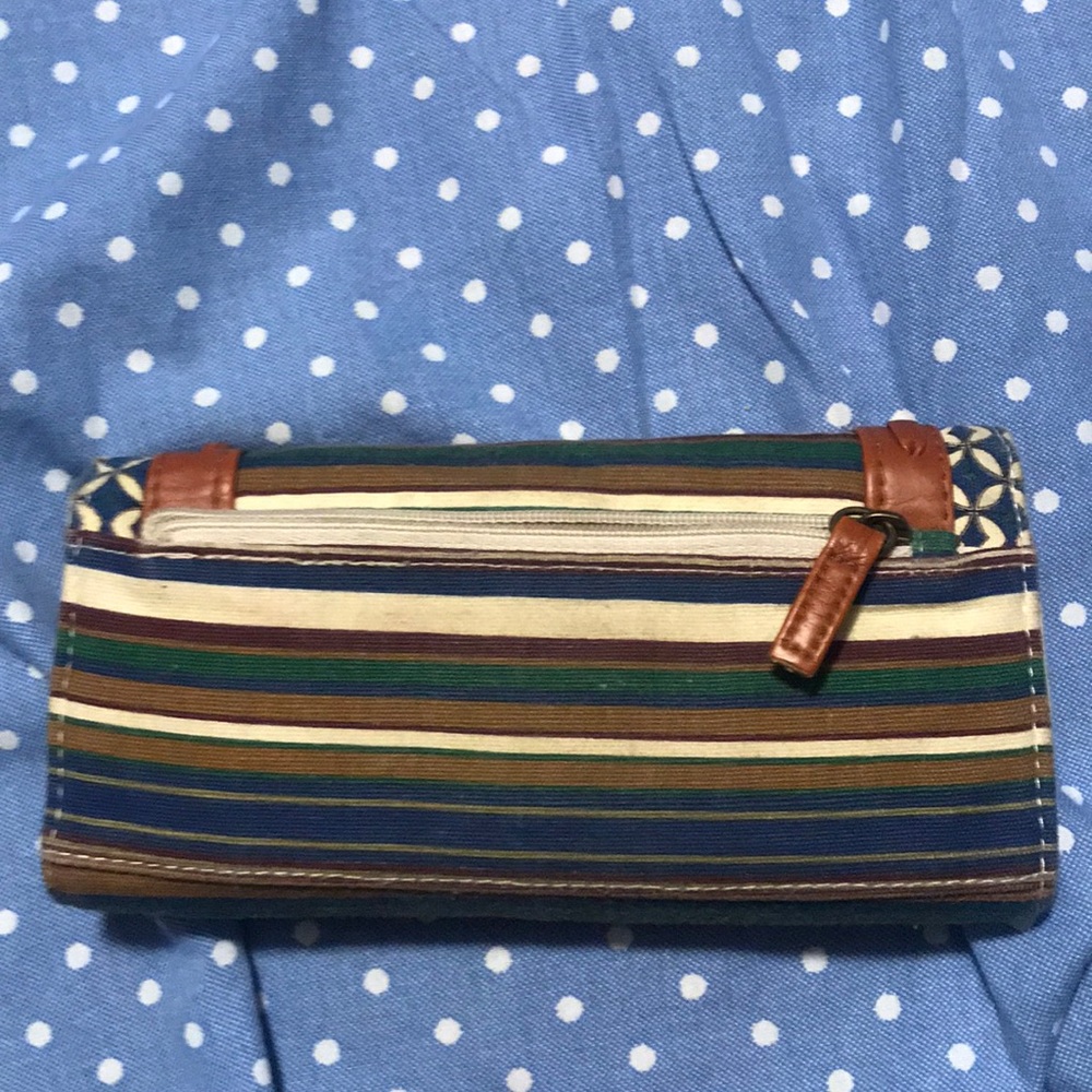 Foldable Wallet - Picture 2 of 3